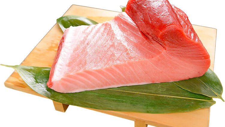 Bluefin tuna-cutting demonstration at Daiki Suisan Bluefin tuna-cutting demonstration at Daiki Suisan