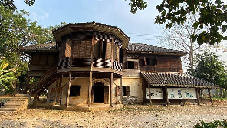 Day 2: Teak, ceramics and Lampang’s old commercial heart Day 2: Teak, ceramics and Lampang’s old commercial heart
