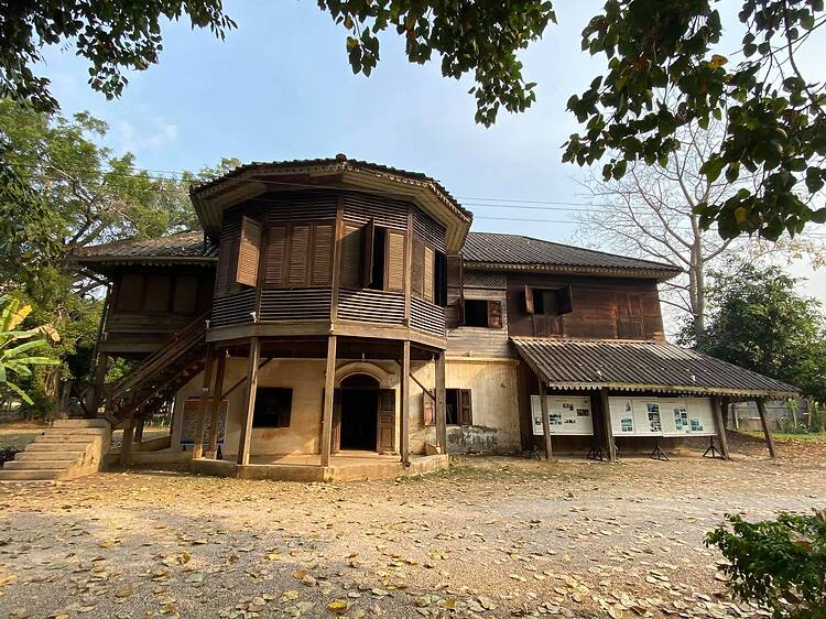Day 2: Teak, ceramics and Lampang’s old commercial heart Day 2: Teak, ceramics and Lampang’s old commercial heart