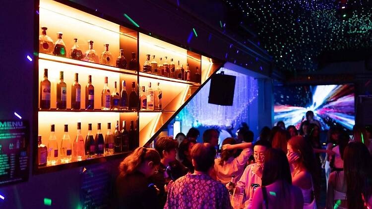 Les Hi Bar