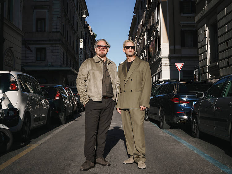 Barcelona es rendeix al groove llatí: Los Amigos Invisibles aterren a la Sala Paral·lel 62