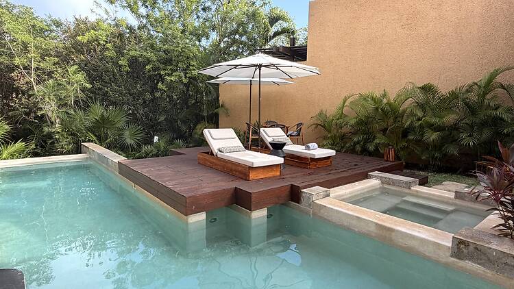 Uno de los hoteles más distinguidos y dedicados al descanso de lujo en Mayakoba es Banyan Tree 