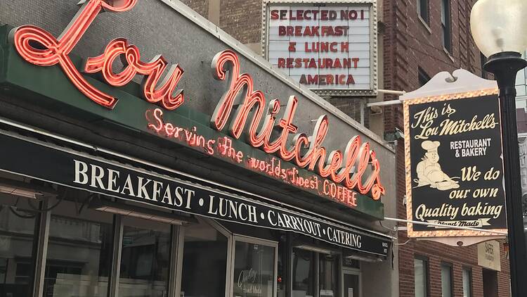 Lou Mitchell’s Diner | Illinois Lou Mitchell’s Diner | Illinois