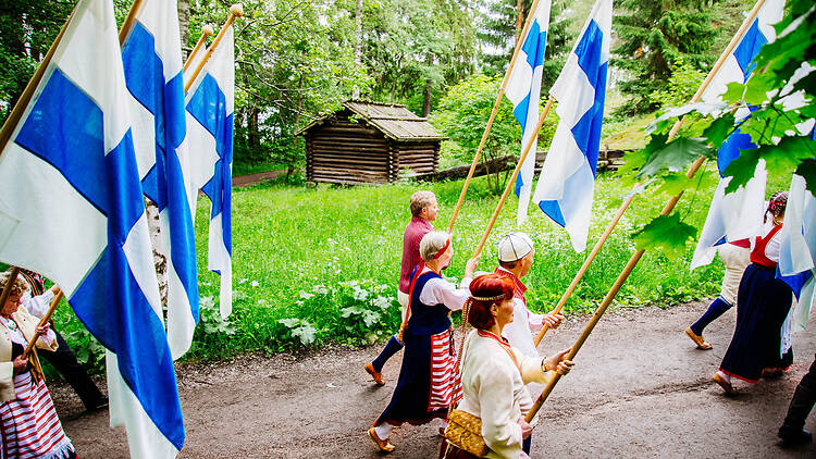 Watch a midsummer bonfire in Helsinki