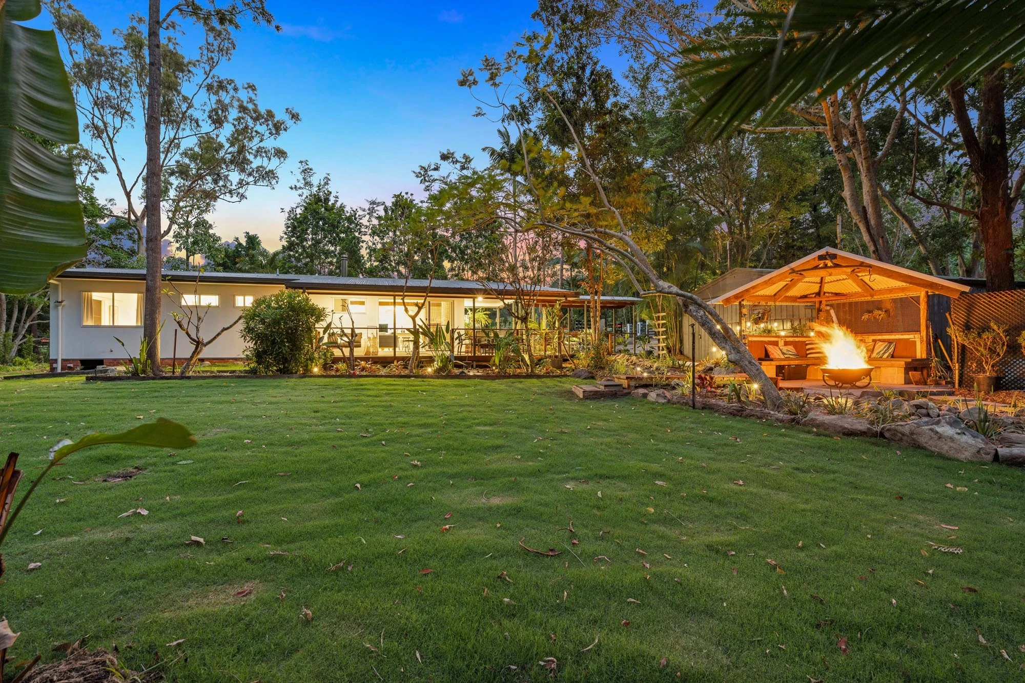 exterior of Tamborine Creek Stay 