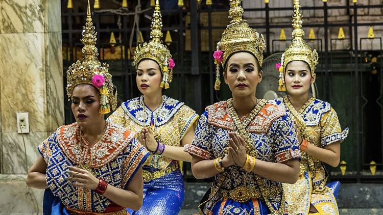 Watch traditional Thai dance happen in real time Watch traditional Thai dance happen in real time
