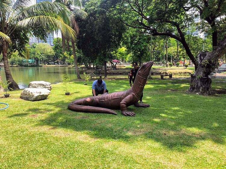 Go monitor lizard spotting in Lumphini Park Go monitor lizard spotting in Lumphini Park