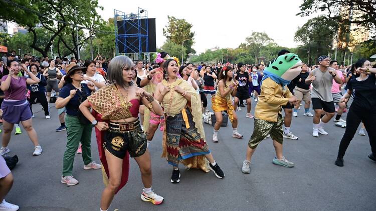 Join Bangkok's biggest outdoor fitness class Join Bangkok's biggest outdoor fitness class