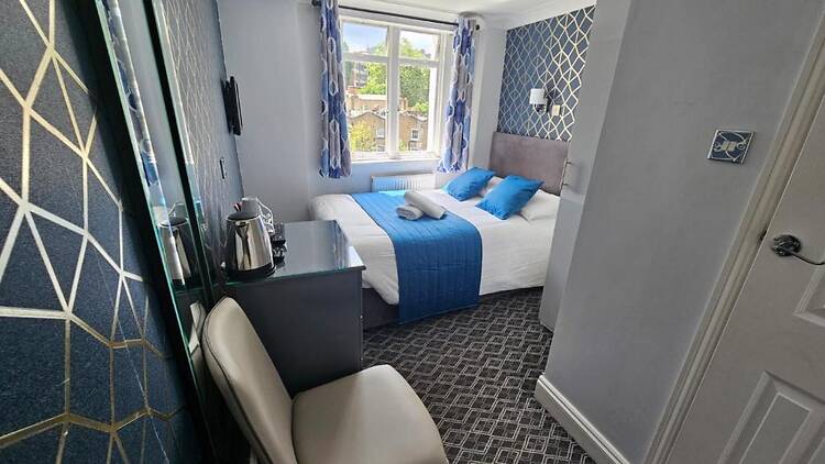 Mentone Hotel - B&B