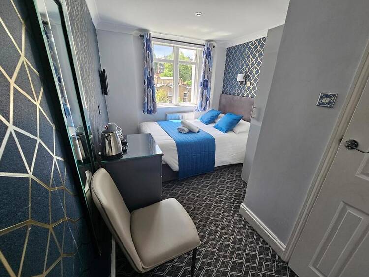 Mentone Hotel - B&B