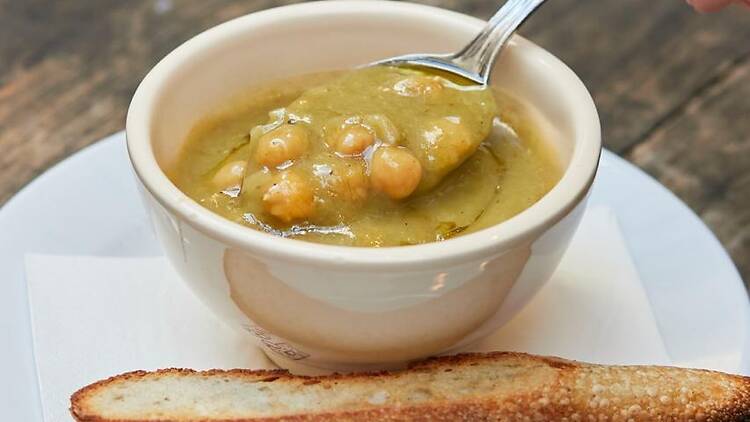 Sopa de batata y cebada perlada en Le Pain Quotidien Sopa de batata y cebada perlada en Le Pain Quotidien