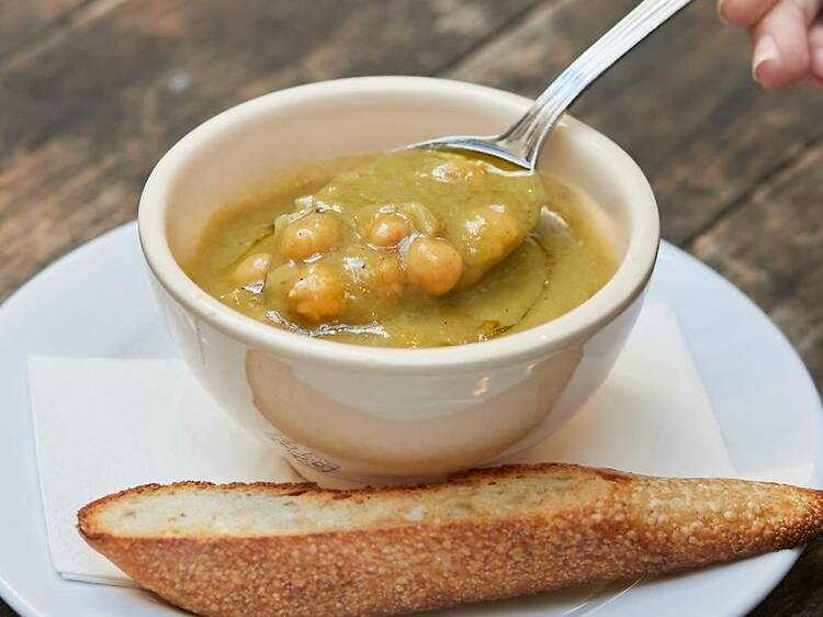 Sopa de batata y cebada perlada en Le Pain Quotidien Sopa de batata y cebada perlada en Le Pain Quotidien