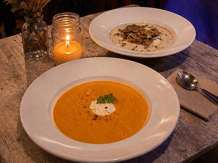 Sopa de champiñones y portobellos en Todo Mundo! Sopa de champiñones y portobellos en Todo Mundo!