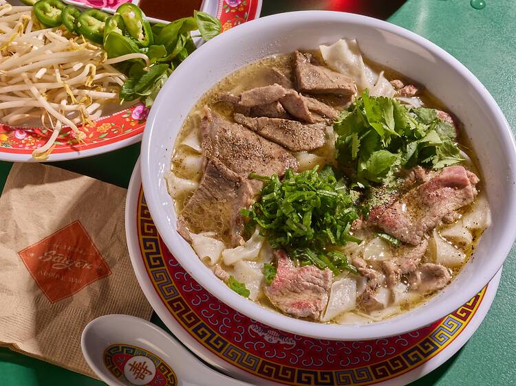 Pho Bo vietnamita en Saigón Noodle Bar Pho Bo vietnamita en Saigón Noodle Bar