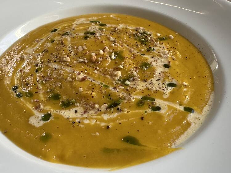 Sopa de cabutia ahumada en Carmen Sopa de cabutia ahumada en Carmen