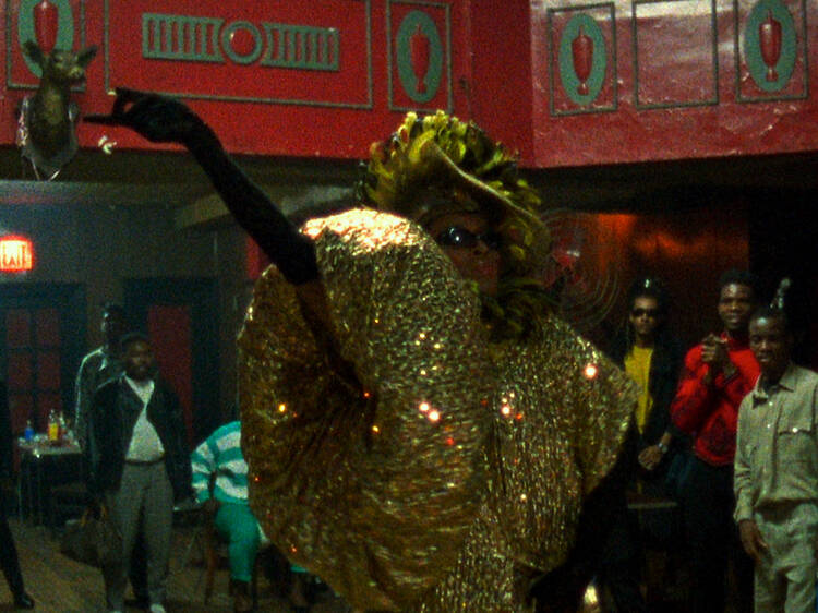 2. Paris is burning 2. Paris is burning