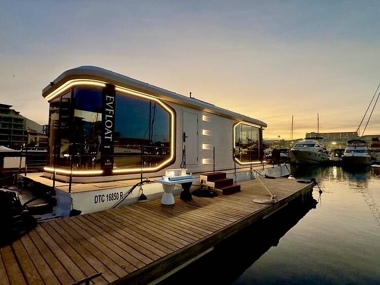South Africa’s first luxury floating residence sails into V&A Waterfront Marina