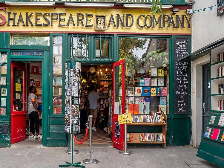 Shakespeare & Co. Shakespeare & Co.