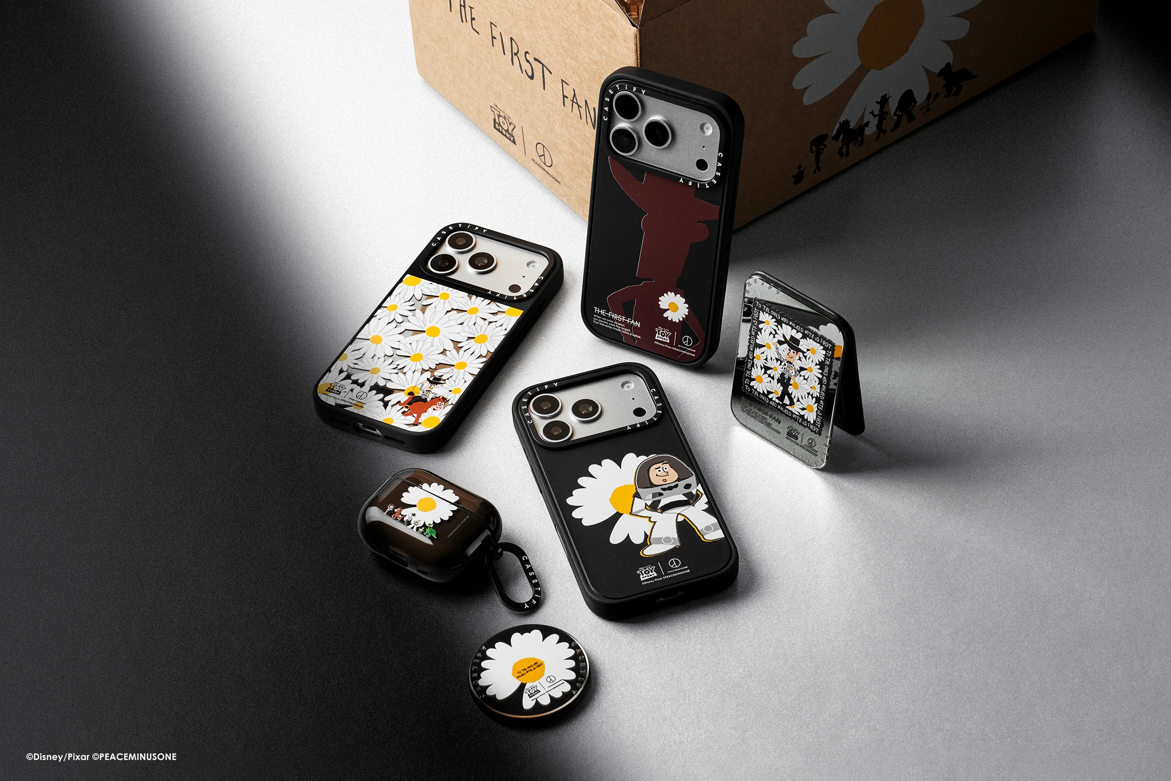 Casetify/Toy Story/Peaceminusone 