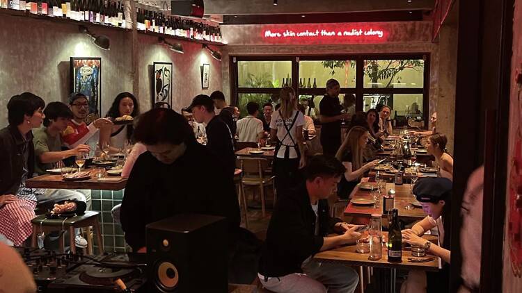 Mod Kaew Wine Bar Mod Kaew Wine Bar