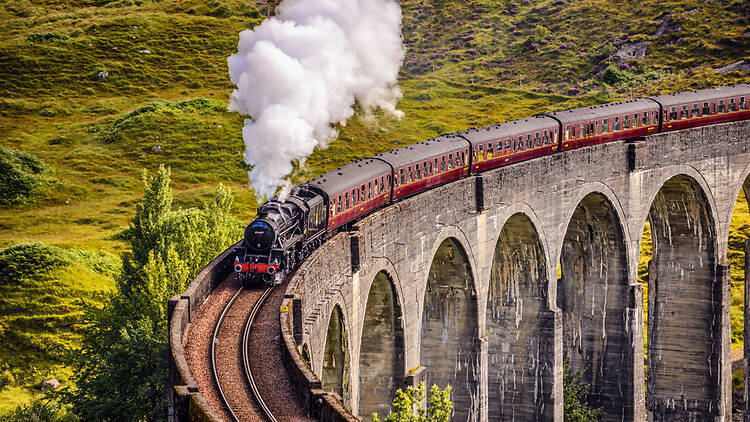 Glenfinnan Viaduct, Scotland Glenfinnan Viaduct, Scotland