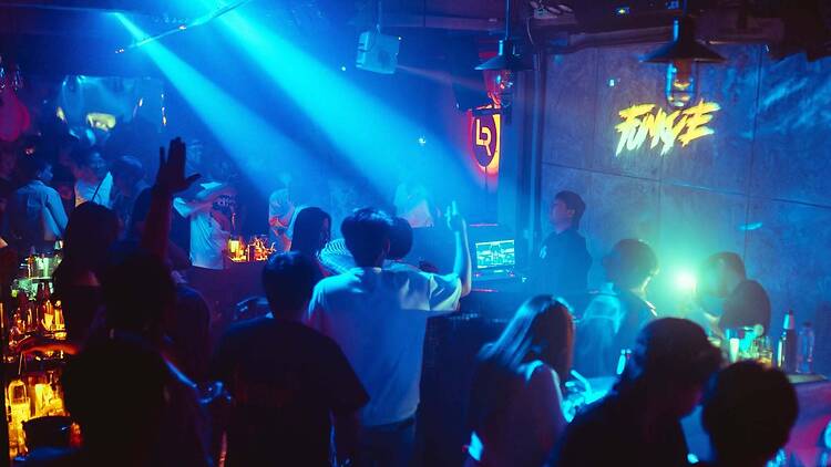 Liquid Room CNX