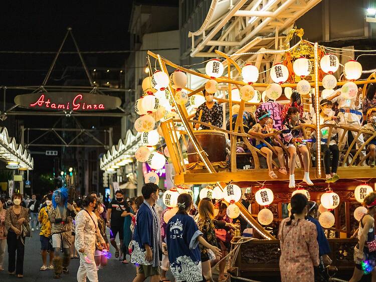 17時30分 こがし祭りの山車を引く。 17時30分 こがし祭りの山車を引く。