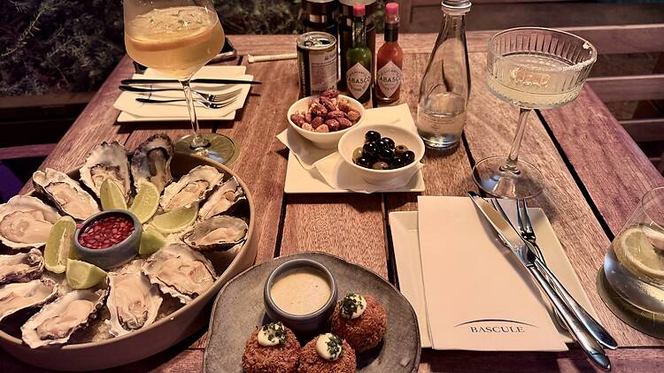 Bascule Bar, Cape Grace Hotel
