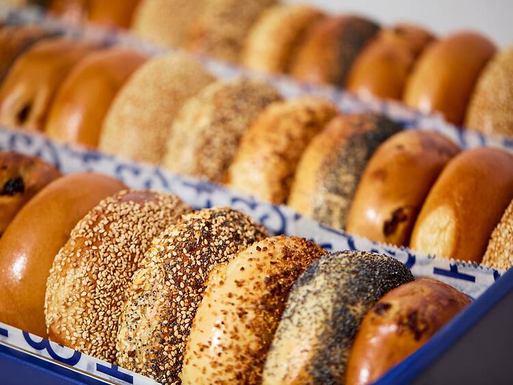 This iconic NYC bagel shop has officially opened in Chicago!