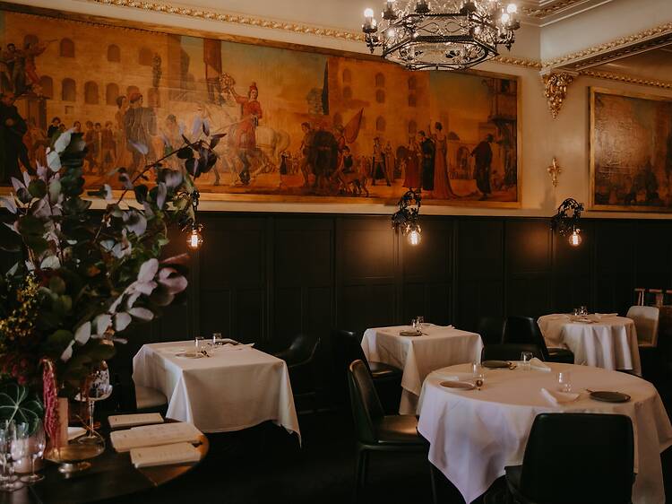 Florentino Dining Room
