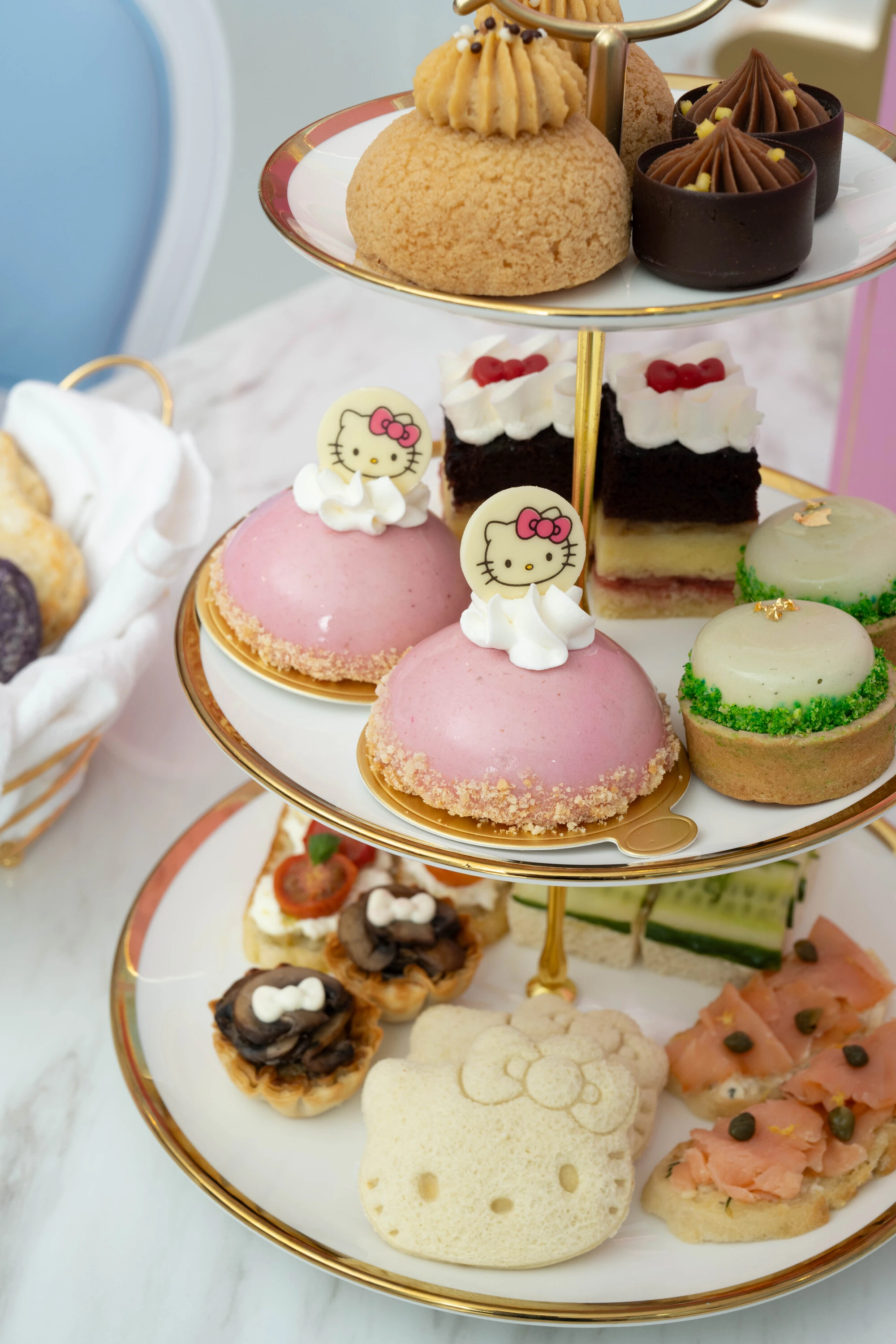 Afternoon tea at the Hello Kitty Cafe