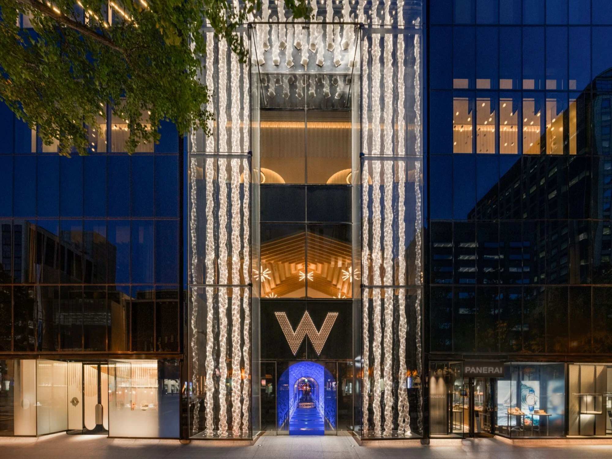 W大阪
