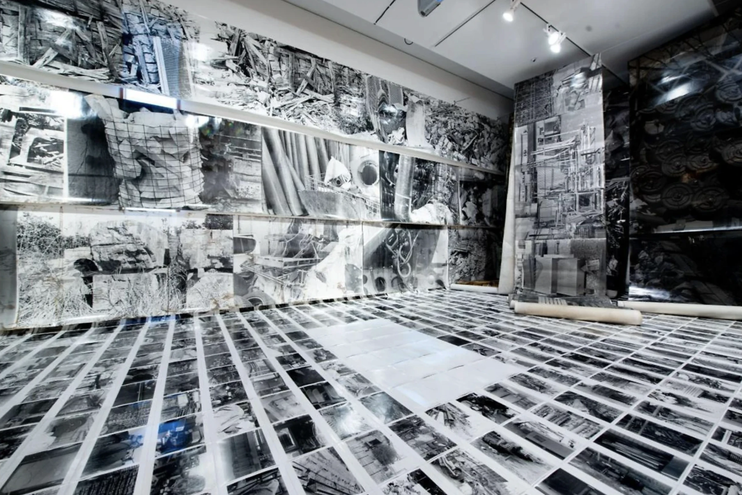 Exhibition view of Komatsu Hiroko: Second Decade, Joseloff Gallery at the University of Hartford, Connecticut, the USA. 2022. &copy;Hiroko Komatsu, courtesy of MEM