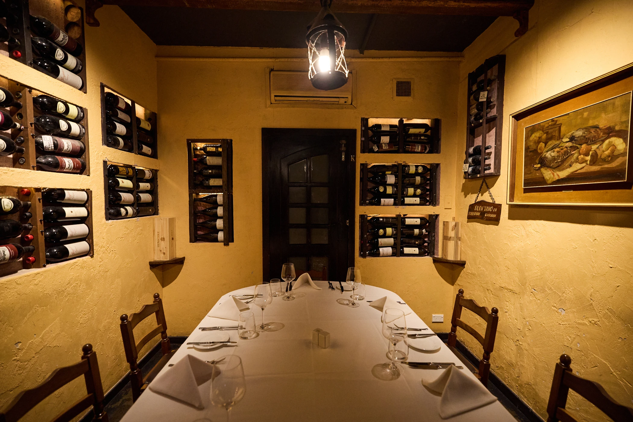 Beppi's dining room
