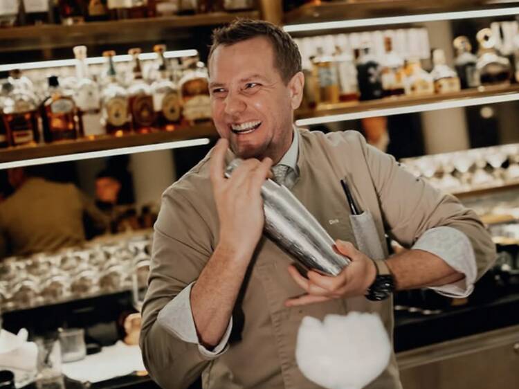 Mix with Dirk Hany at Trisara’s 7.8°N Craft Cocktail Bar