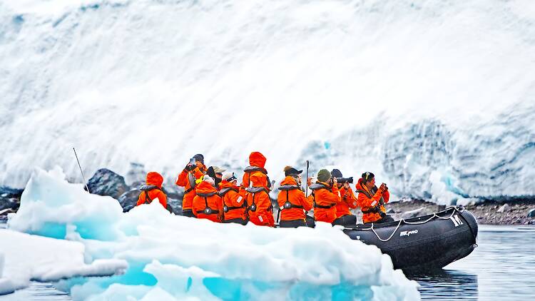 An Antarctic Expedition from Ushuaia An Antarctic Expedition from Ushuaia