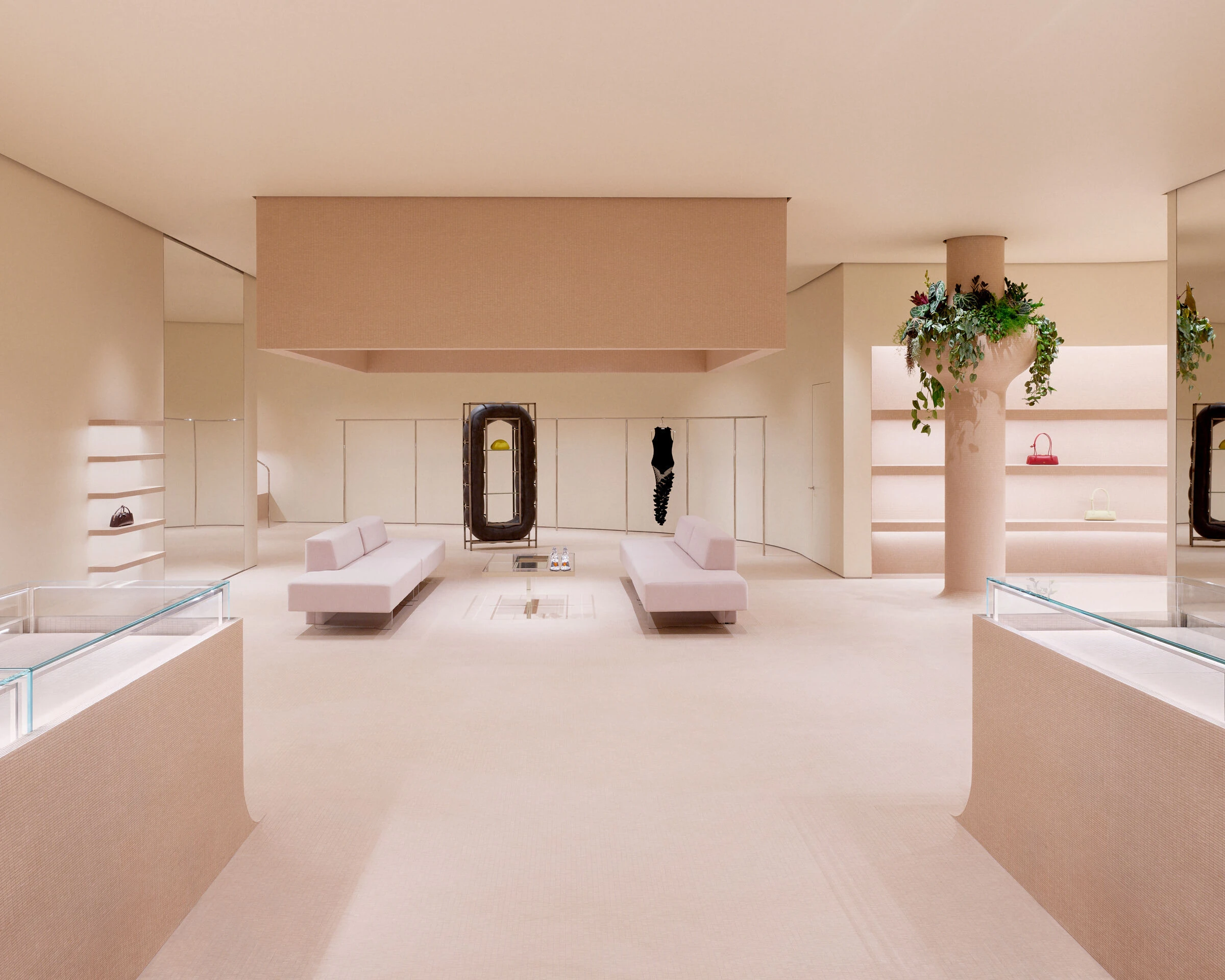 Ala&iuml;a's Miami boutique.