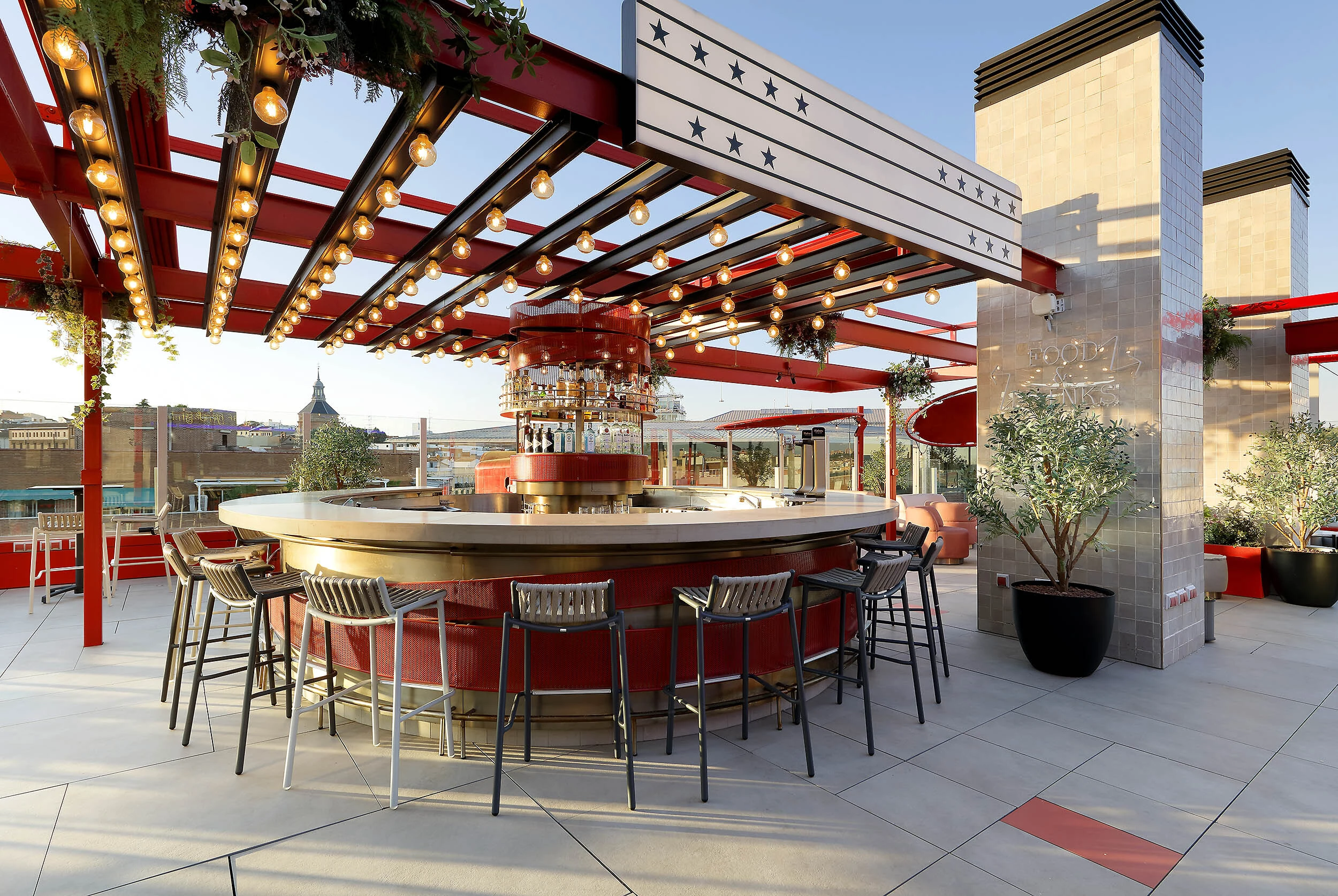 RT60 Rooftop Bar