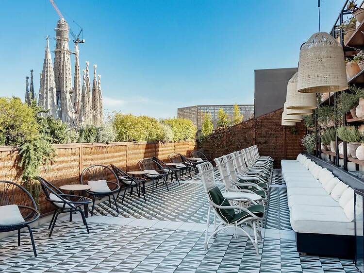 El Cel Rooftop Bar: cócteles frente a la Sagrada Familia El Cel Rooftop Bar: cócteles frente a la Sagrada Familia
