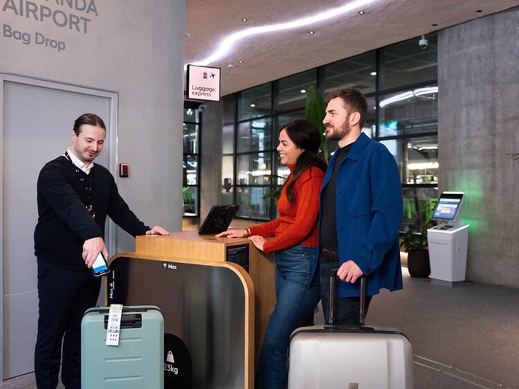 10:30 – Traveling with checked luggage? 10:30 – Traveling with checked luggage?