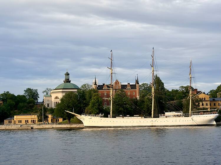 25.7. Step aboard the tall ship af Chapman 25.7. Step aboard the tall ship af Chapman