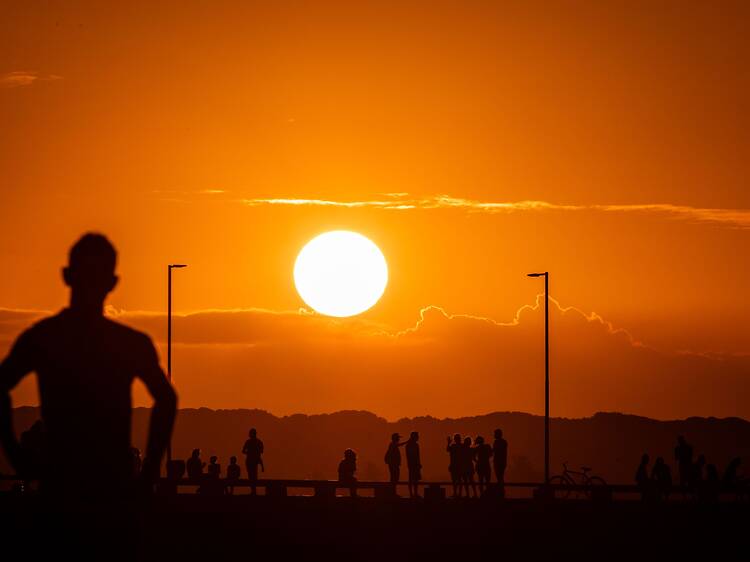 Onda de calor em Portugal: saiba o que fazer para enfrentar as altas temperaturas Onda de calor em Portugal: saiba o que fazer para enfrentar as altas temperaturas