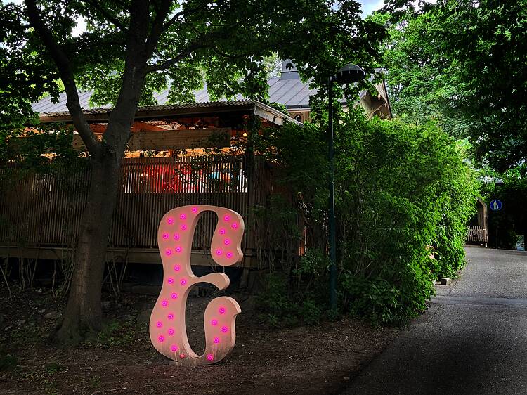 23:00 – Garden party at Eden 23:00 – Garden party at Eden