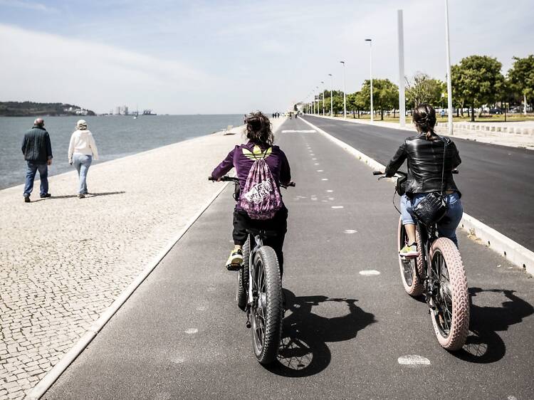 Região de Lisboa vai ter abrigos seguros para bicicletas junto a estações de transporte