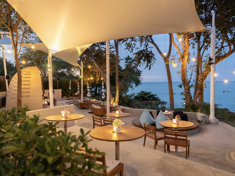 Kliff Beach Bistro & Bar in Pattaya Kliff Beach Bistro & Bar in Pattaya