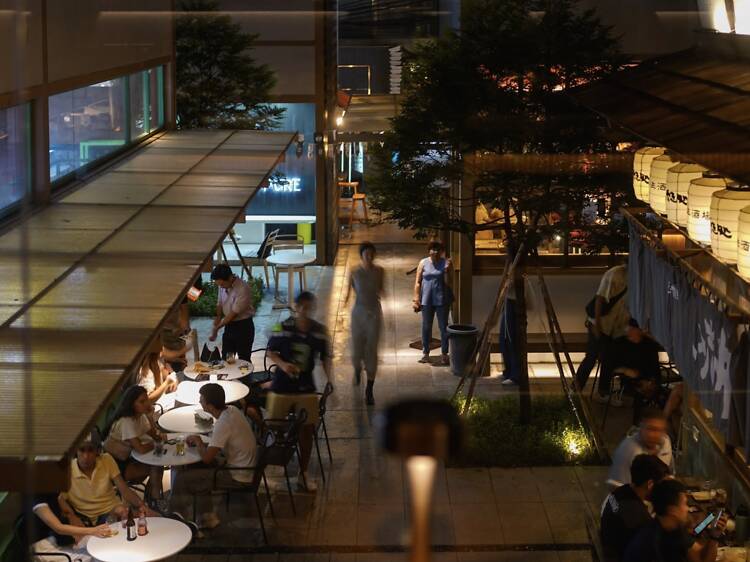 Share smashburgers and skewers at BLOQyard Share smashburgers and skewers at BLOQyard