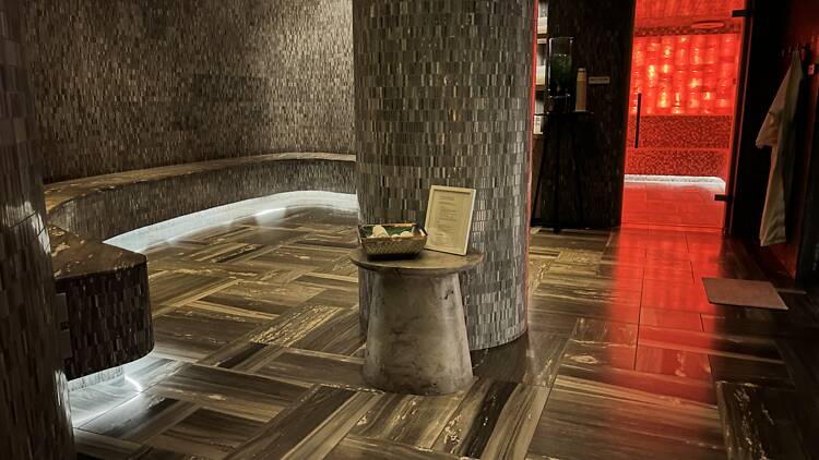 The lounge at Fairmont Spa Century Plaza
