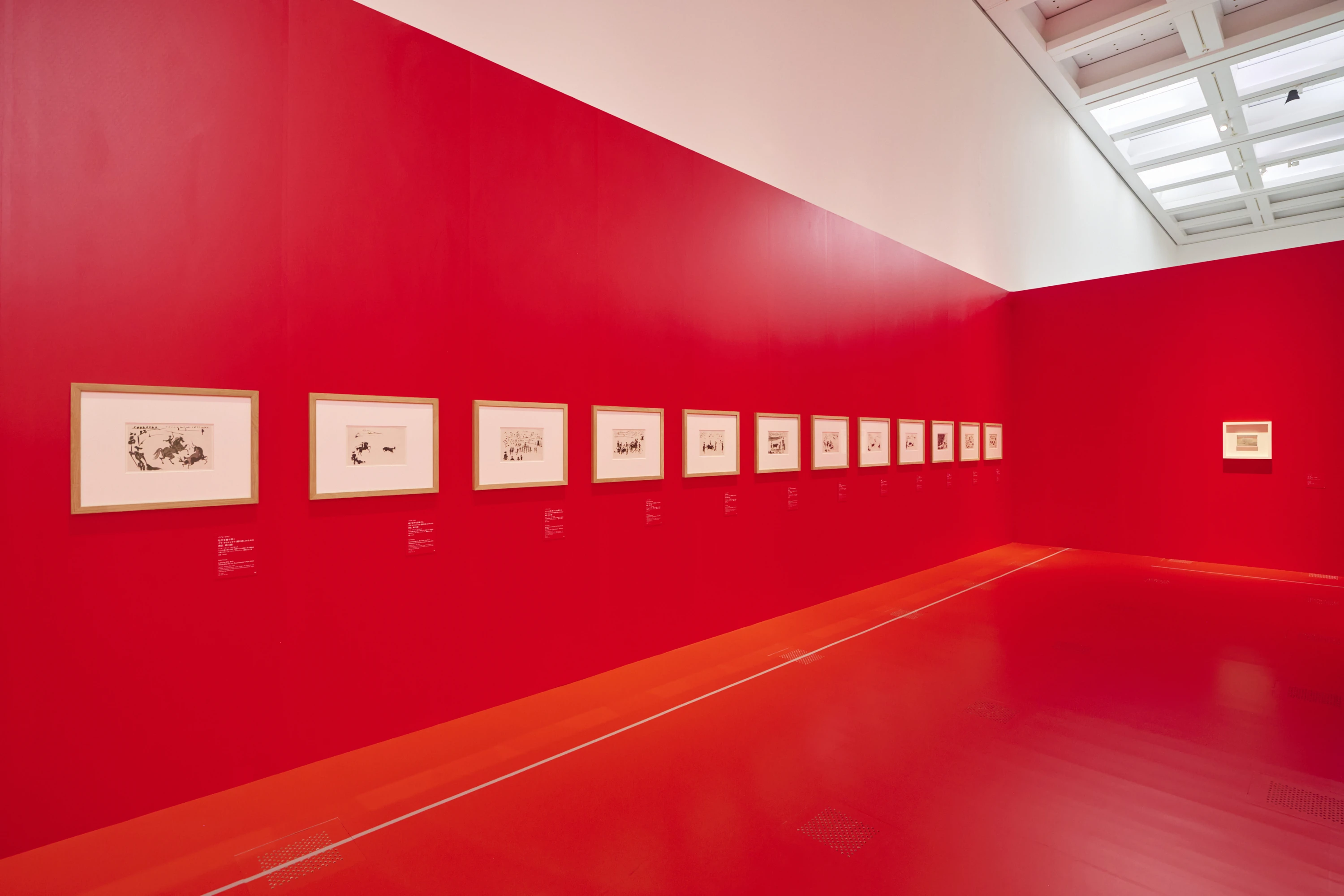 ピカソ meets ポール・スミス　遊び心の冒険へ」国立新美術館　2026年　展示風景　撮影：小野正博（fort）