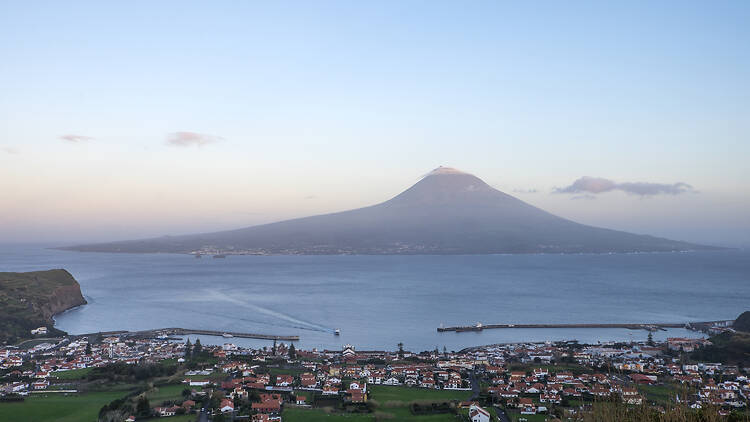 Dar um salto ao Faial (ou a São Jorge) Dar um salto ao Faial (ou a São Jorge)