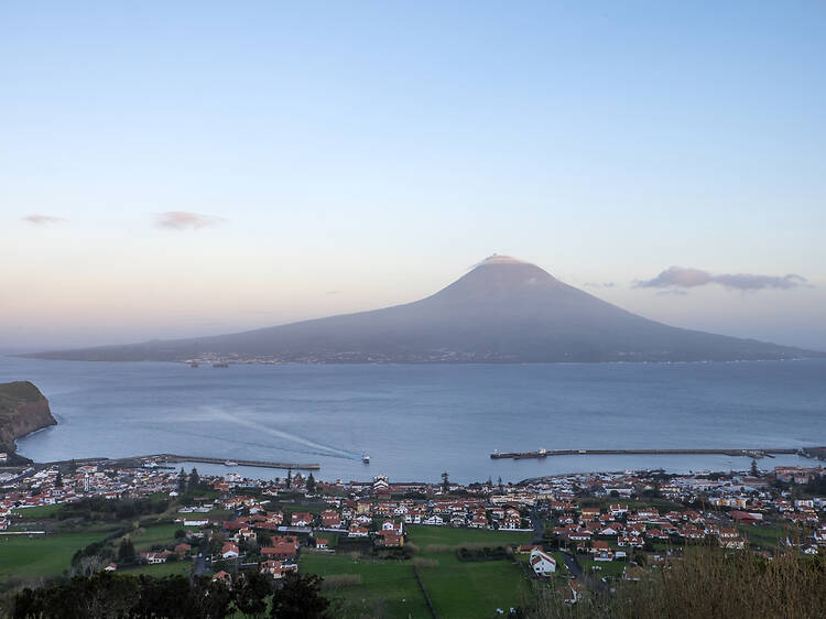 Dar um salto ao Faial (ou a São Jorge) Dar um salto ao Faial (ou a São Jorge)